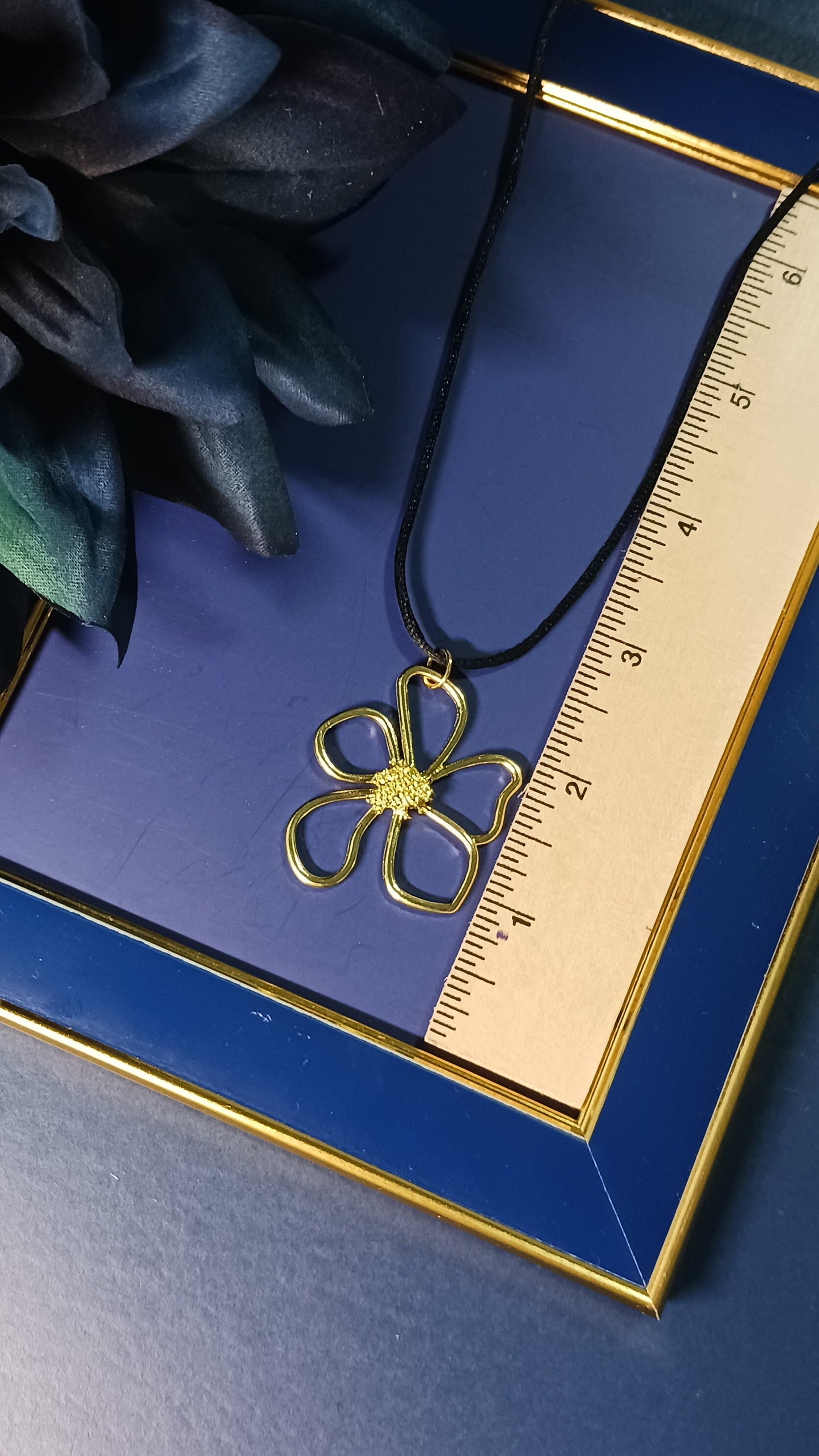 Large Flower Pendant, Flower chakra choker, Pendant necklace, Y2K Necklace, Black choker, Black cord necklace, Gold Flower, Pendant choker