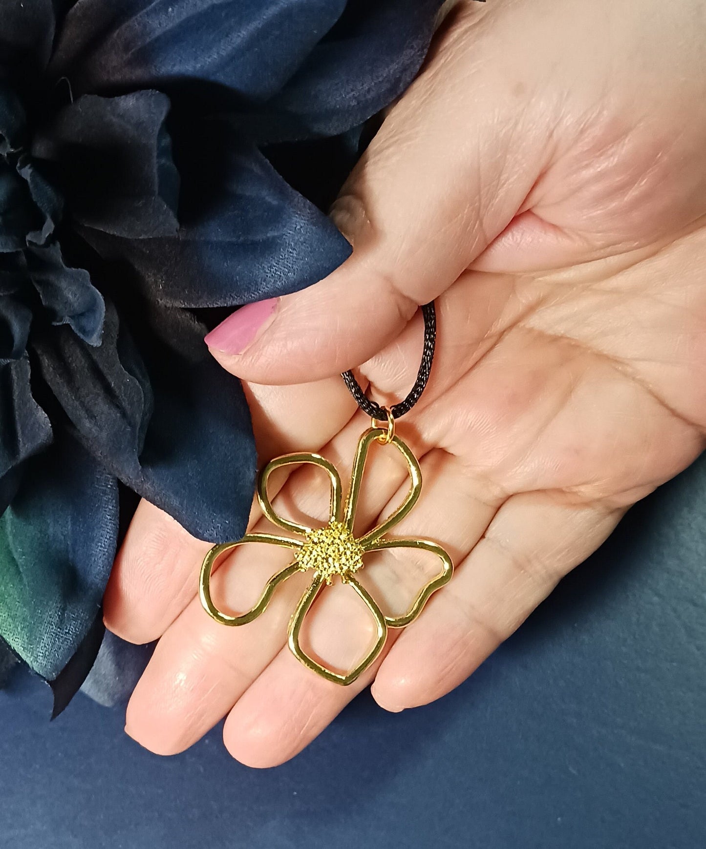 Large Flower Pendant, Flower chakra choker, Pendant necklace, Y2K Necklace, Black choker, Black cord necklace, Gold Flower, Pendant choker