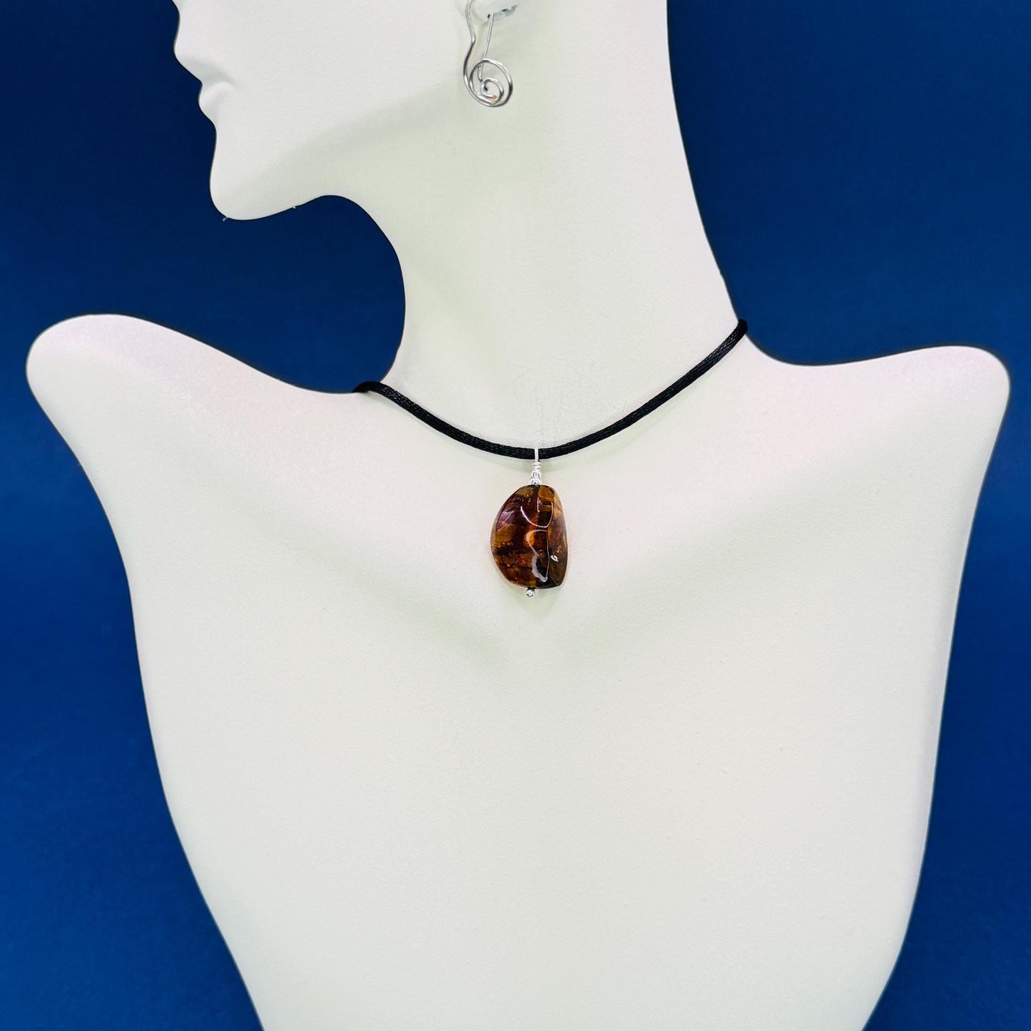 Amber Y2K necklace, Trending now, mother of groom gift, 40th birthday gift, 50th birthday gift, 60th birthday, Protection necklace, amber jewelry, 30th birthday gift, Mama necklace, Godmother gift, stone necklace