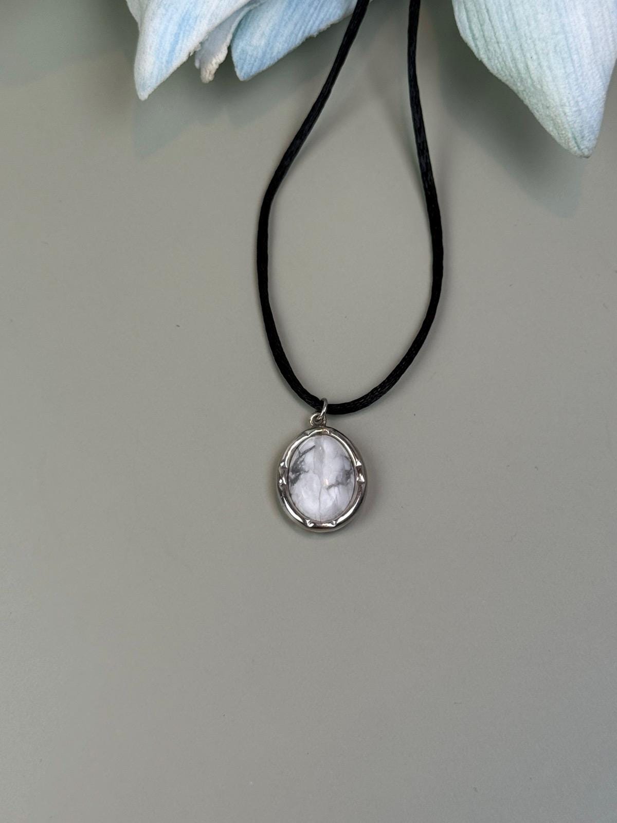 Cacholong necklace, Y2K necklace, Protection necklace, 30th birthday gift, 40th birthday, Mama necklace, Opal pendant, Opal necklace, thank you gift, Maid of honor gift, best friend necklace, mother of groom gift, gemstone necklace, ideal mama