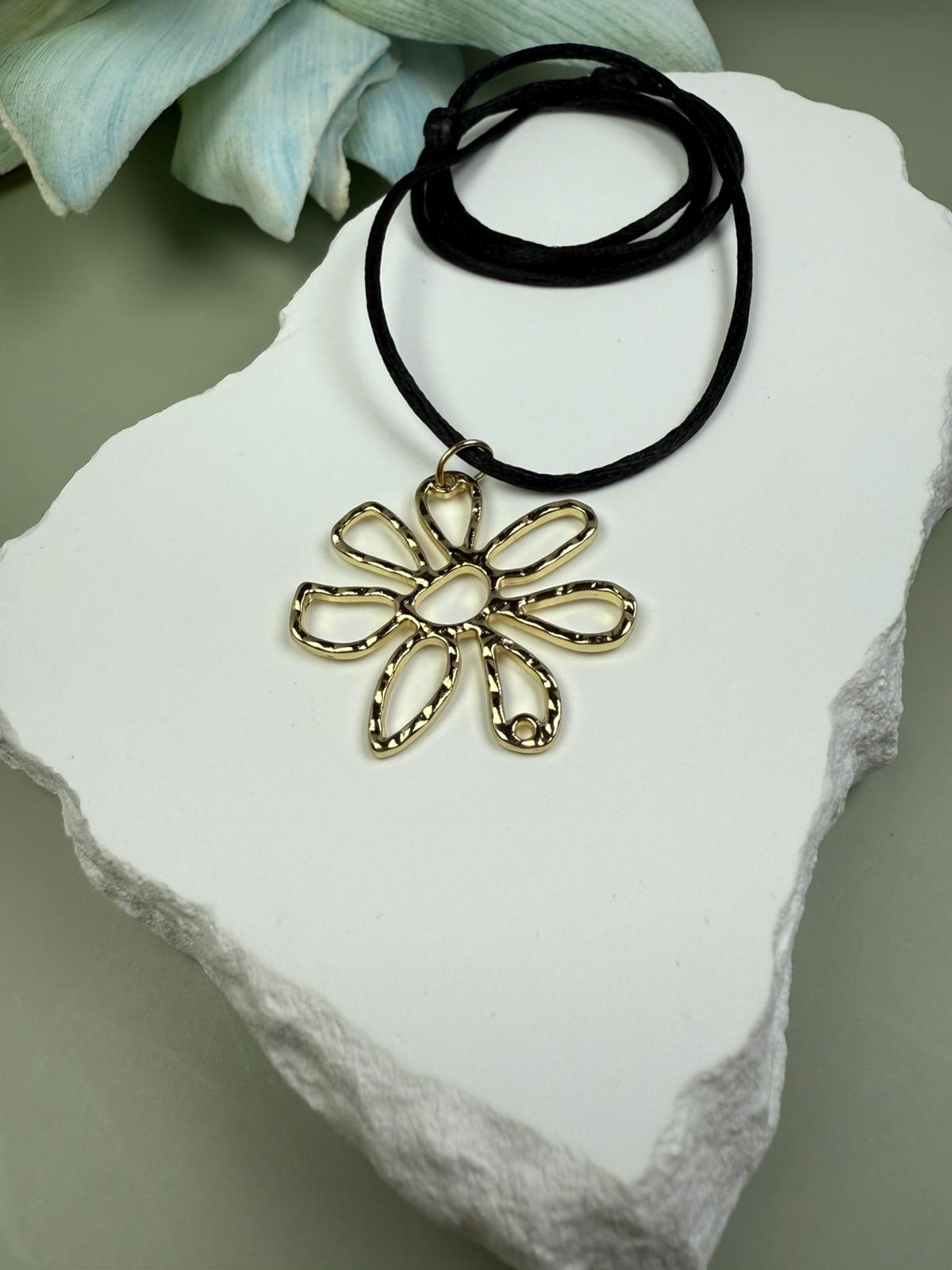 Flower necklace, Y2K Necklace, Evil Eye Necklace, Sister gift, 30th birthday gift, Protection necklace, 21st birthday gift, best friend necklace, Sacred geometry, Maid of honor gift, Sister in Law gift, 18th birthday gift, 25th birthday gift, statement necklace