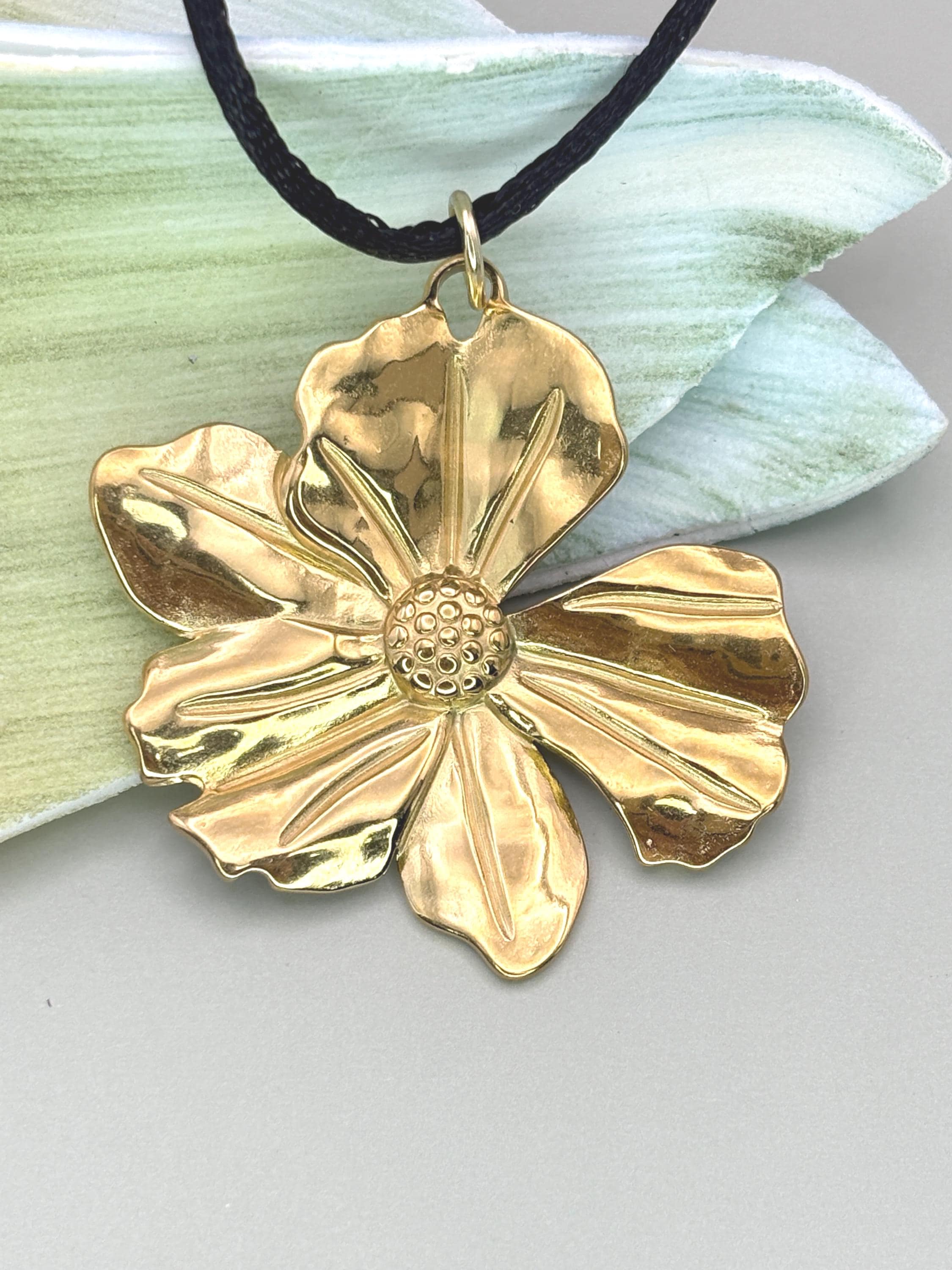 Flower Necklace, Y2K necklace, Big sister gift, Dainty flower necklace, 30th birthday, 40th birthday, 50th birthday, Girlfriend necklace, 25th birthday gift, 30th birthday gift, 40th birthday gift, Mama necklace, protection necklace