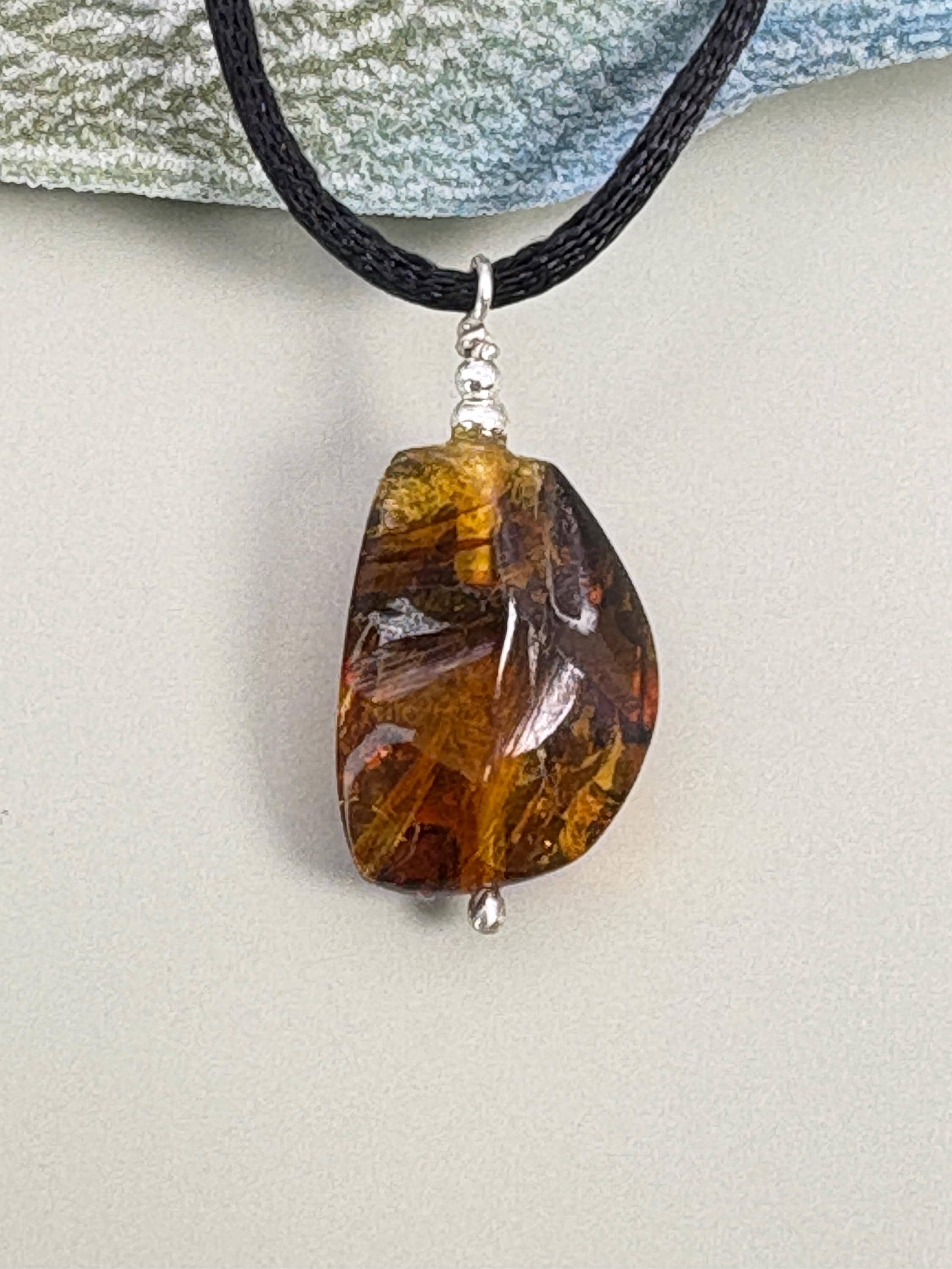 Amber Y2K necklace, Trending now, mother of groom gift, 40th birthday gift, 50th birthday gift, 60th birthday, Protection necklace, amber jewelry, 30th birthday gift, Mama necklace, Godmother gift, stone necklace