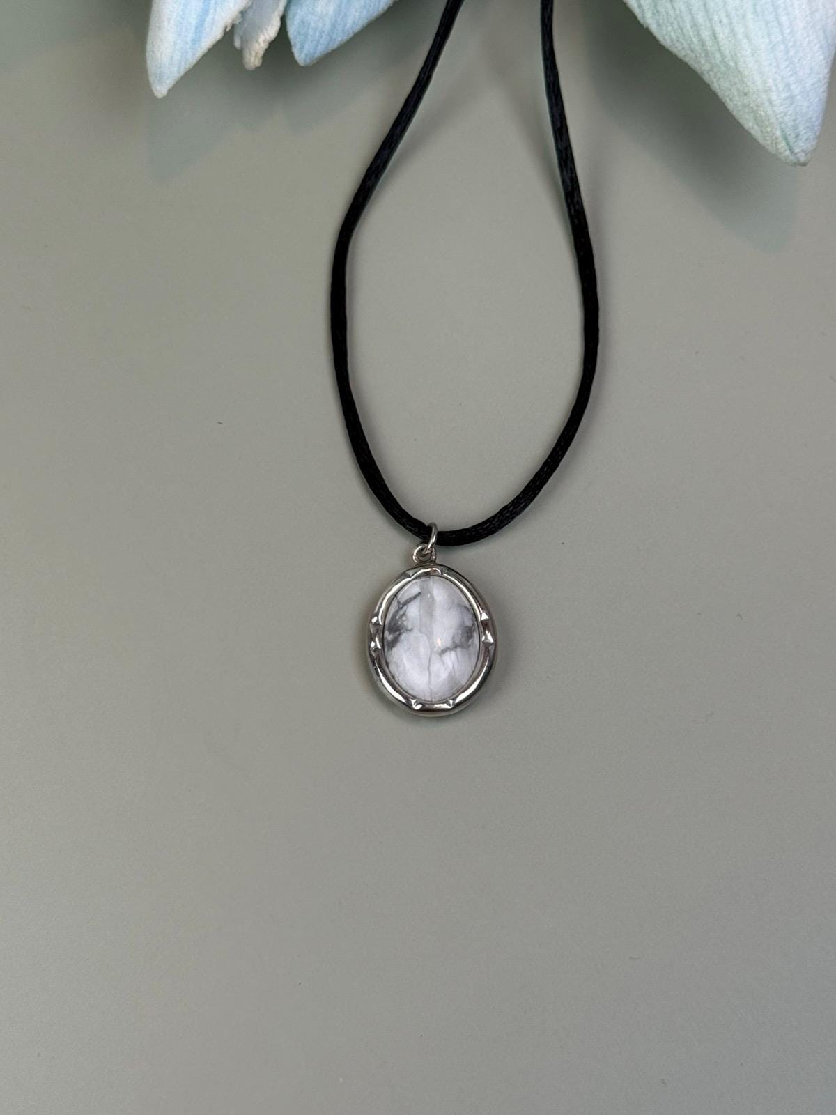 Cacholong necklace, Y2K necklace, Protection necklace, 30th birthday gift, 40th birthday, Mama necklace, Opal pendant, Opal necklace, thank you gift, Maid of honor gift, best friend necklace, mother of groom gift, gemstone necklace, ideal mama