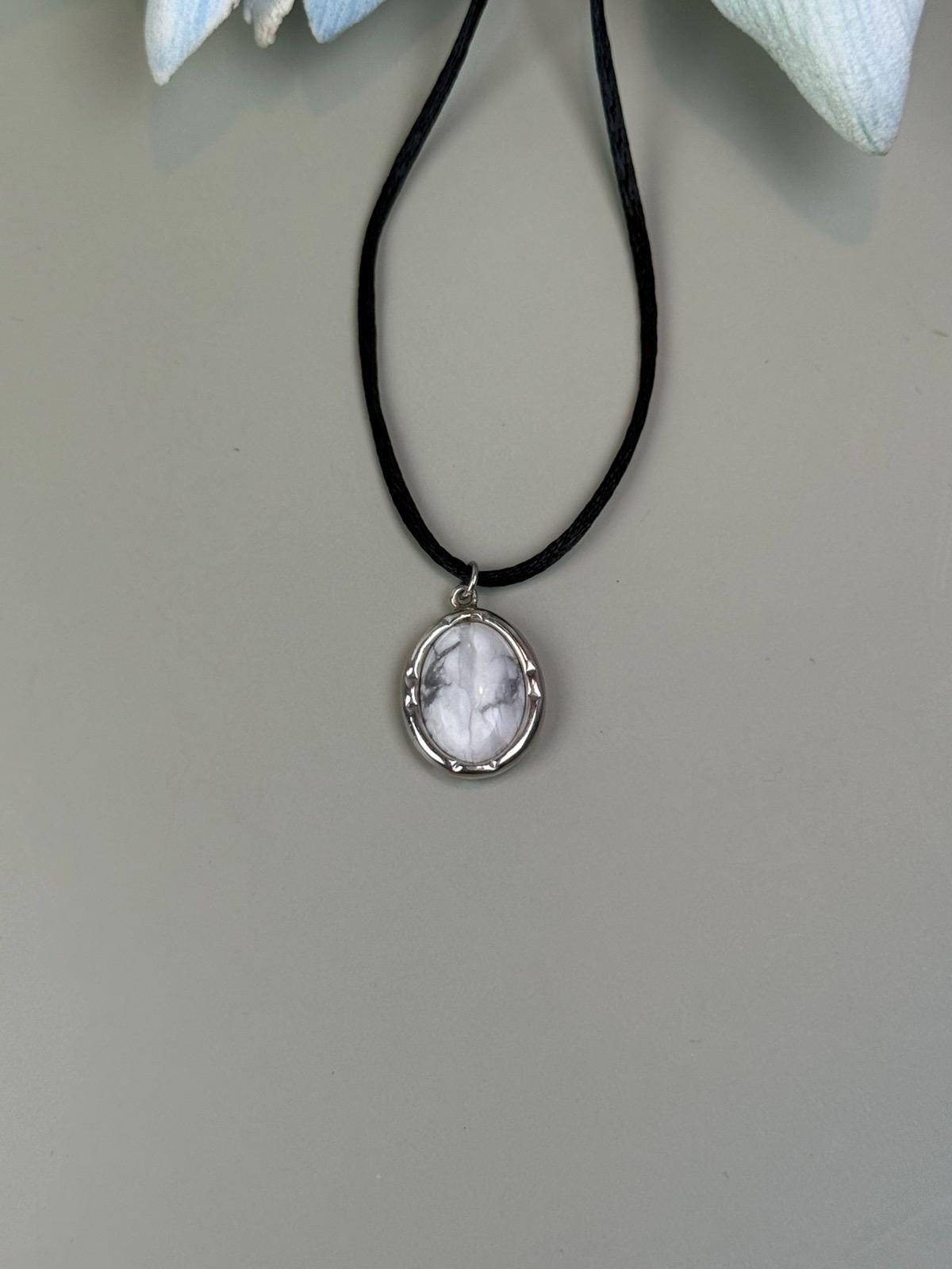 Cacholong necklace, Y2K necklace, Protection necklace, 30th birthday gift, 40th birthday, Mama necklace, Opal pendant, Opal necklace, thank you gift, Maid of honor gift, best friend necklace, mother of groom gift, gemstone necklace, ideal mama