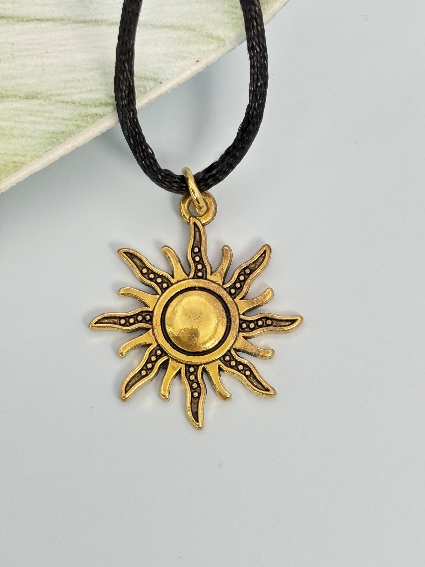 Sun Y2K Necklace, Sacred geometry, 21st birthday gift, 16th birthday gift, 18th birthday gift, best friend necklace, 16th birthday, daughter in law gift, Star necklace, Wedding Necklace, friendship necklace, everyday necklace, Protection necklace