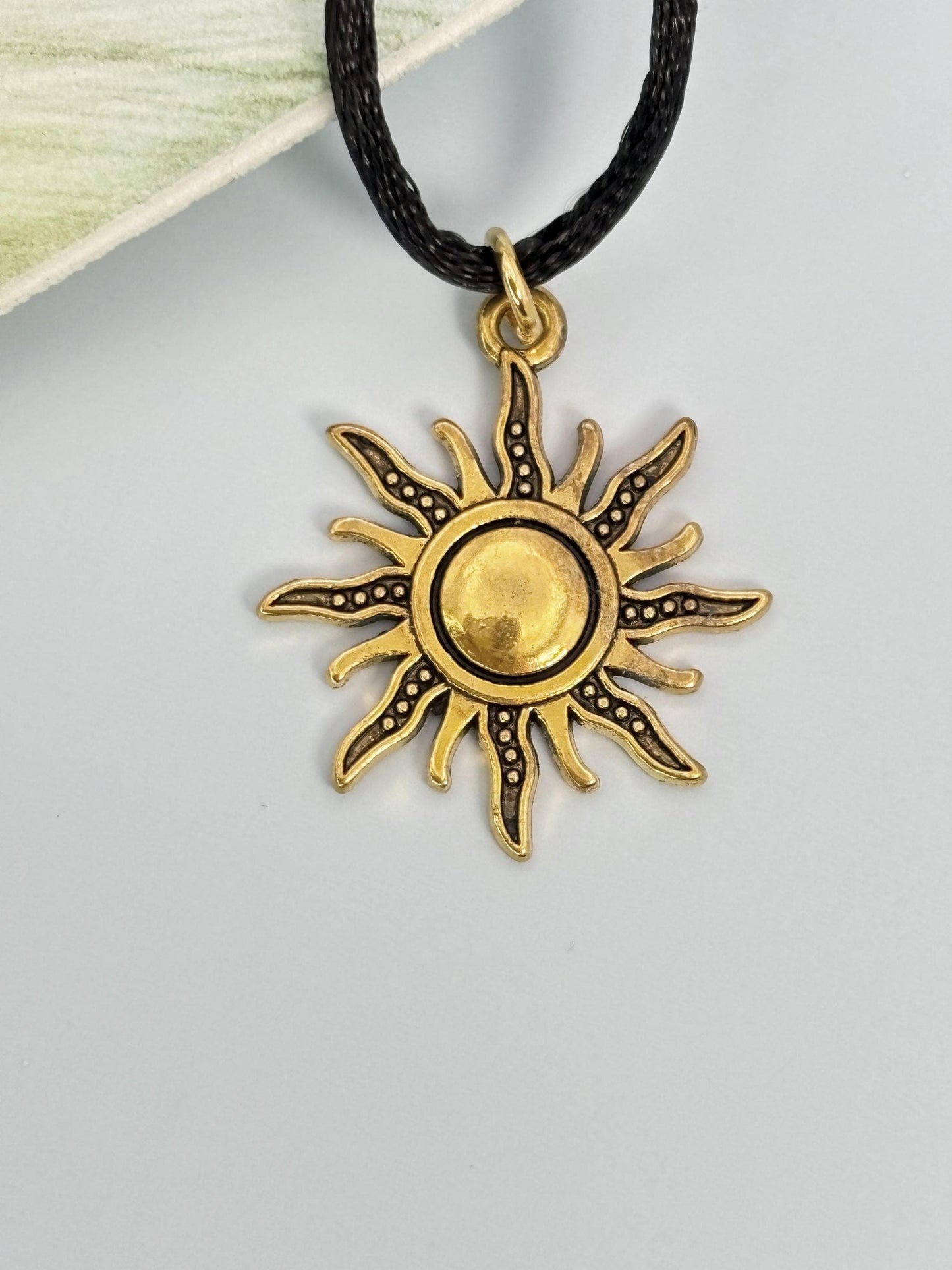 Sun Y2K Necklace, Sacred geometry, 21st birthday gift, 16th birthday gift, 18th birthday gift, best friend necklace, 16th birthday, daughter in law gift, Star necklace, Wedding Necklace, friendship necklace, everyday necklace, Protection necklace