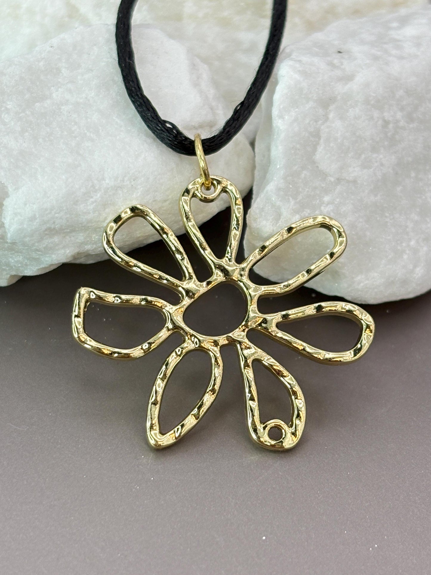 Flower choker necklace, Pendant necklace, Y2K Necklace, Mom gift, Evil Eye Necklace, Sister gift, Flower necklace, Sacred geometry, Y2K Necklace, Large Daisy Necklace, Flower Necklace, Boho Necklace, Black Cord