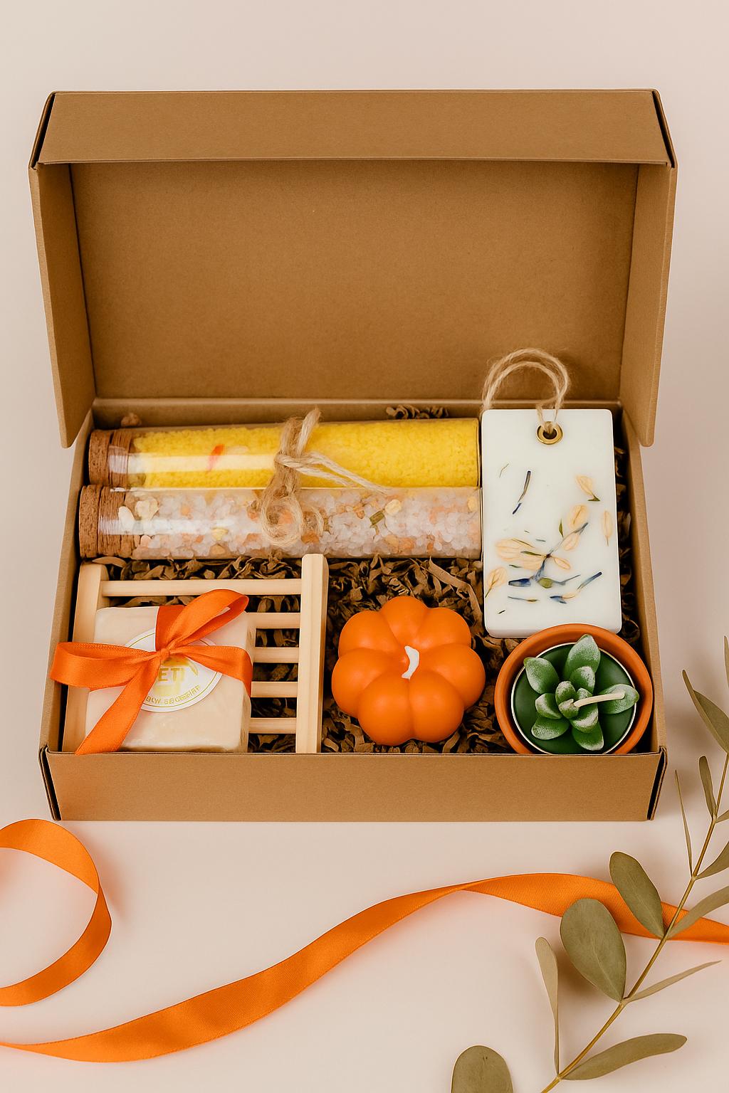 Thanksgiving Gift Box, Fall Spa Gift Set, Autumn Self Care Package, Hygge Fall Gift Box, Hello Fall Care Package, Fall Gift Basket, Cozy Fall Gift, Seasonal Gift Box