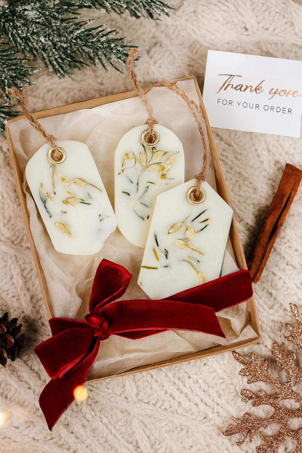 Natural sachets, Scented sachets, Birthday Gift, Christmas Gift, Mothers Day, Dried Flowers, Home Decor, Wax Tablet, Party Favors, Home fragrance, Christmas wax sachets, Holiday wax ornaments, Handmade Christmas gifts, Natural wax sachets, Winter fragrance sachets, Wax sachet with ribbon, Handmade wax Christmas decor