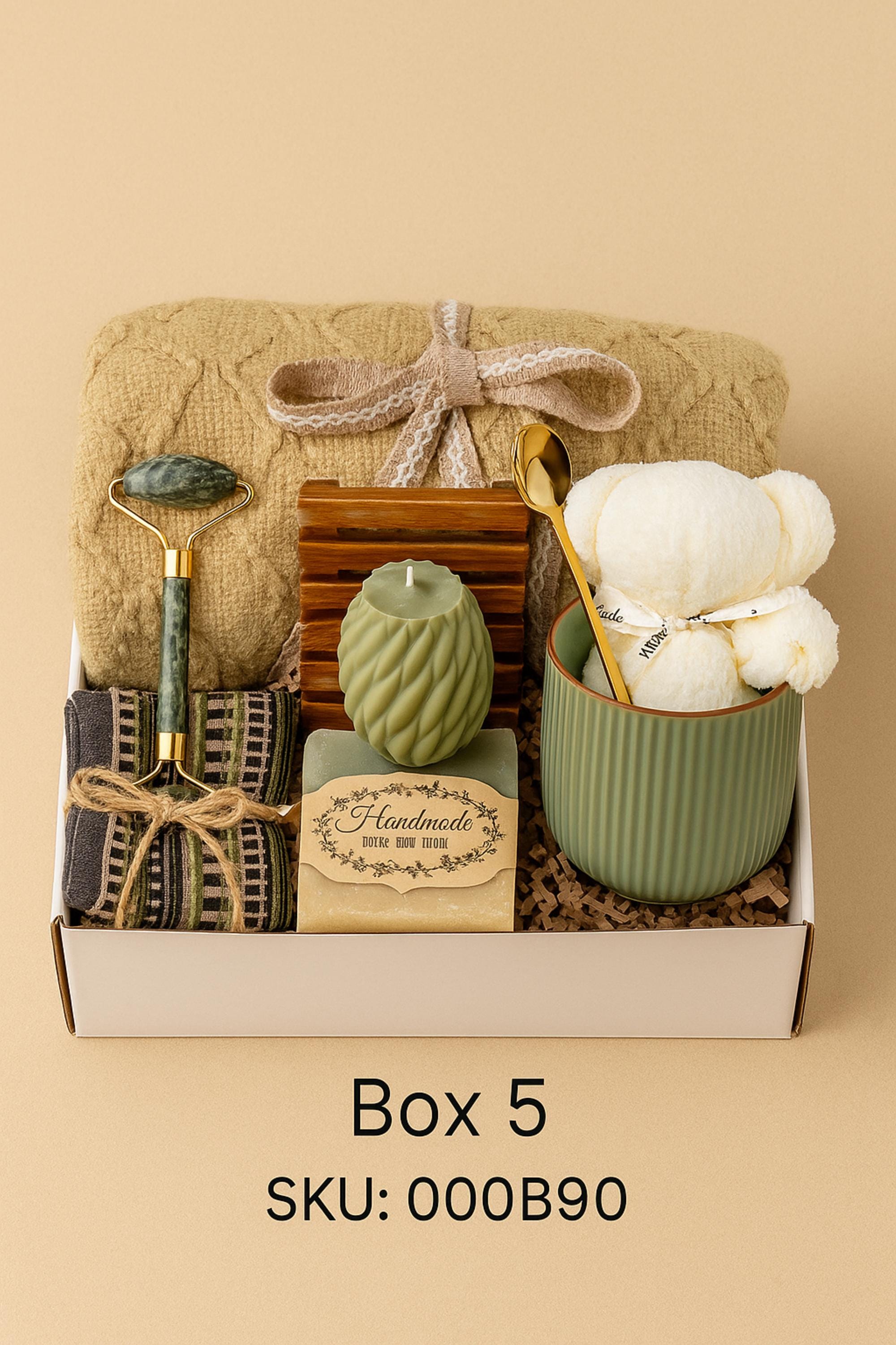Fall Care Package for Her Gift Box for Friends Gift Box for Women Thank You Gift Thinking of You Gift Box Thanksgiving Gift Get Well Soon, Thinking of you care package, Blanket Care Package, Care Package for Her, Thank You Gift Box, Get Well Soon, Sending Sunshine, Blanket Gift Box, Cozy Gift Box, Handmade Candle, Bath Salt, Fall Care Package for Her, Gift Box for Friends, Gift Box for Women, Thanksgiving Gift, Get Well Soon Gift, Blanket Gift Box, Cozy Care Package, Autumn Gift Basket.
