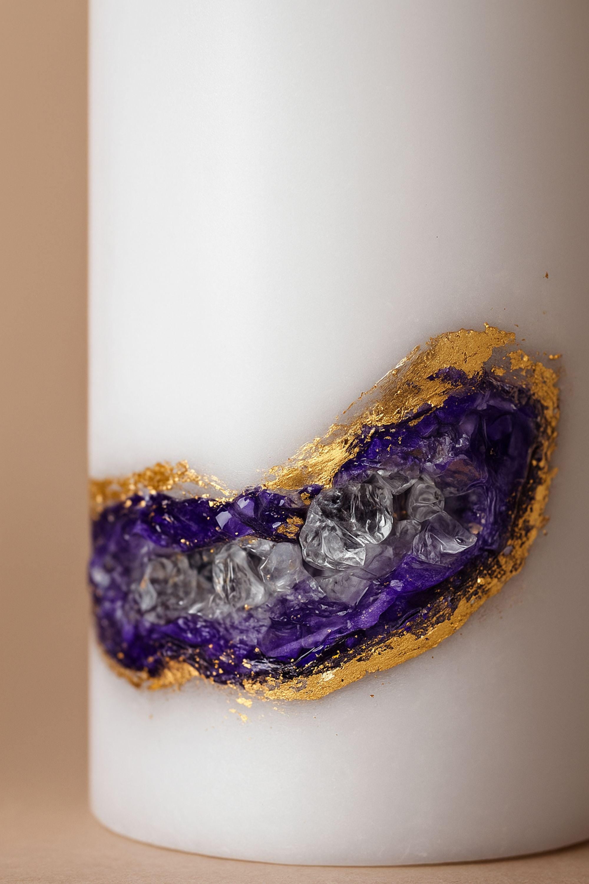 Amethyst Geode Candle – Crystal Decor, Luxury Home Decor with 24k Gold, Gift for Her