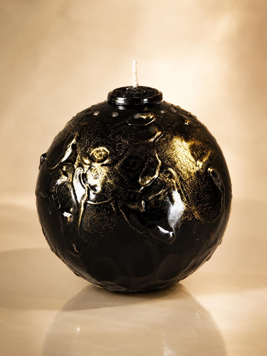 Luxury Black & Gold Sphere Candle handmade decorative candle for gothic decor, modern home decor, sculptural wax art, and housewarming gift. Product image 4.