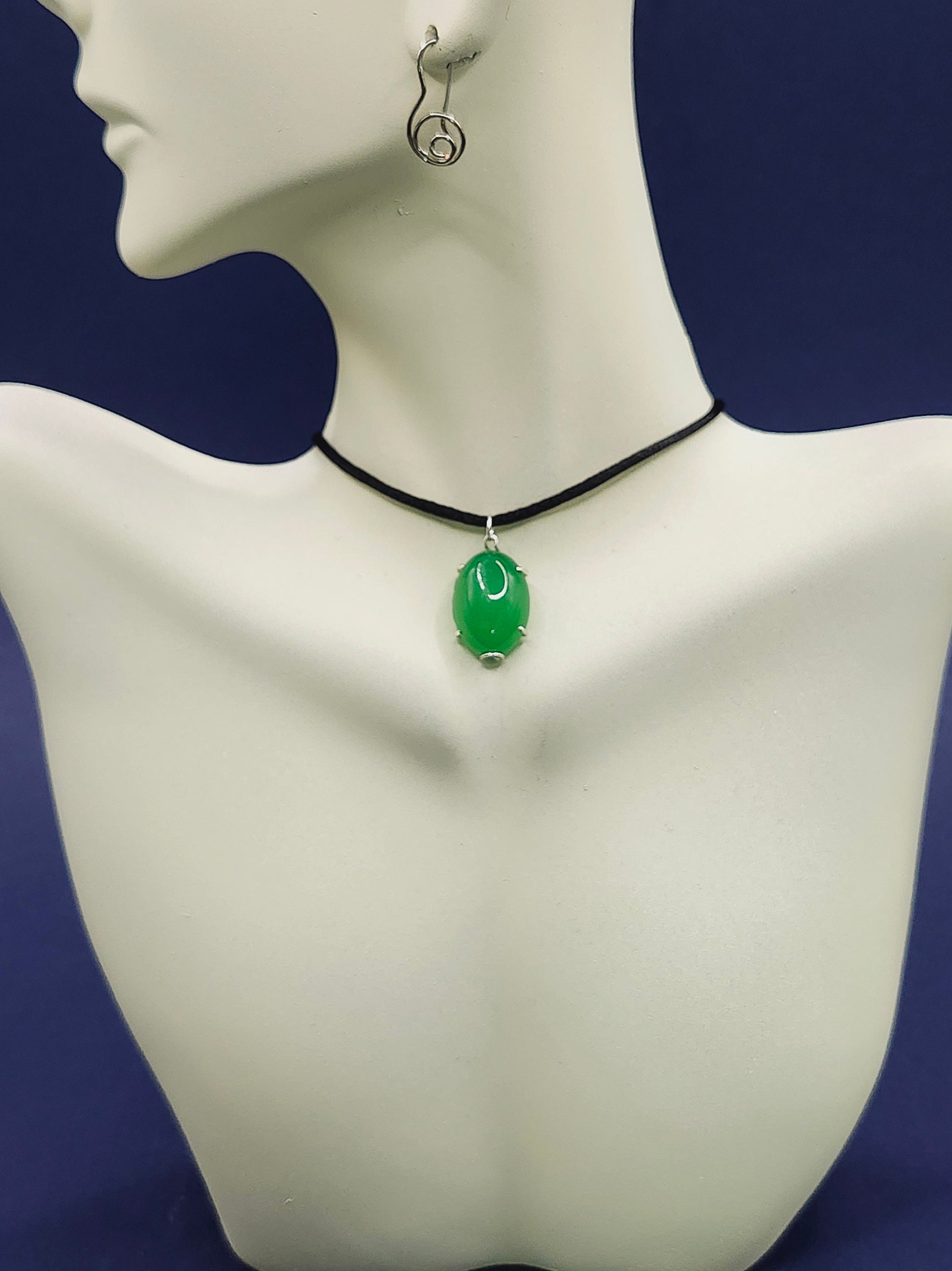 Peridot necklace, Y2K necklace, peridot jewelry, 40th Birthday, Protection necklace, Godmother gift, 50th anniversary, mother of groom gift, mother of the bride, gemstone necklace, 30th birthday gift, 40th birthday gift, Mom necklace