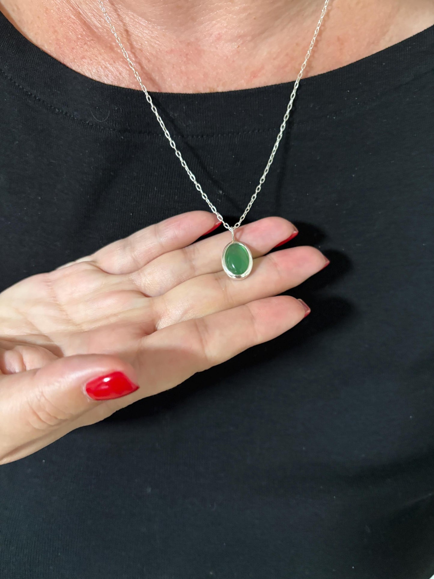 Green Agate Pendant, Birthday Gift, estate jewelry, mother daughter gift, Oval Pendant, Gemstone Pendant, Crystal Pendant, Crystal Jewelry, Unique Gift, Minimalist Pendant, Best Friend Gift, Big Sister Gift