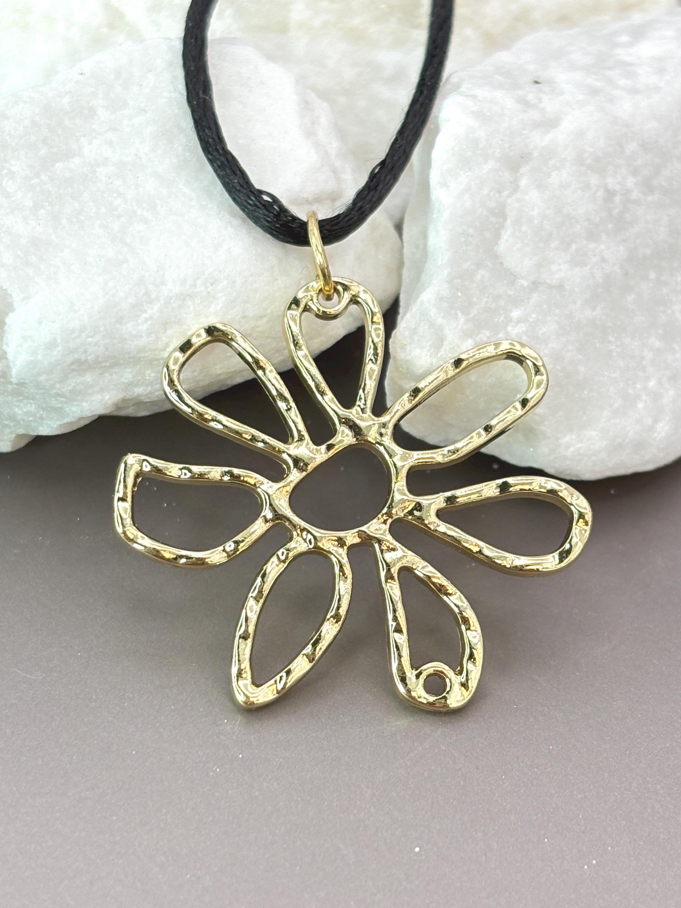 Flower choker necklace, Pendant necklace, Y2K Necklace, Mom gift, Evil Eye Necklace, Sister gift, Flower necklace,    Sacred geometry, Y2K Necklace, Large Daisy Necklace, Flower Necklace, Boho Necklace, Black Cord