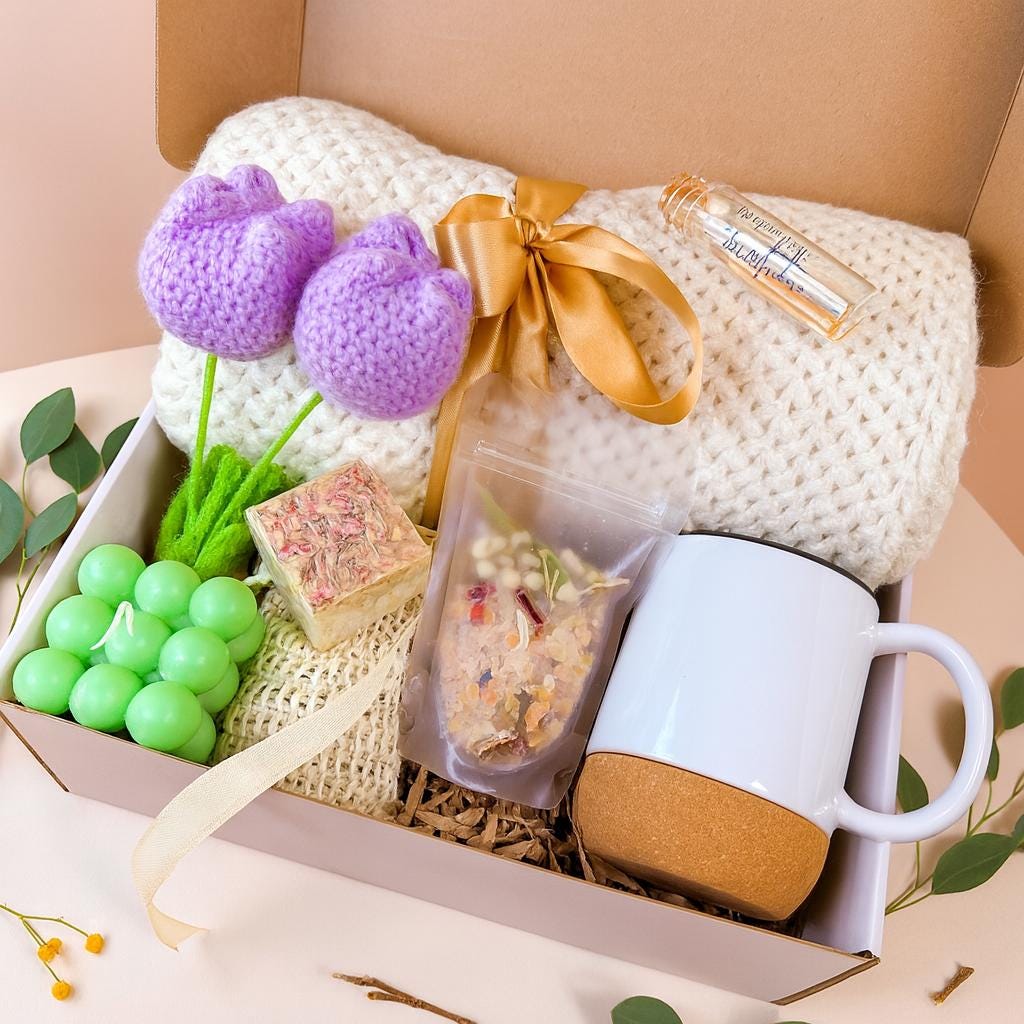 Relaxation Gift, Spa Day Kit, Pamper Gift Box, Sunshine gifts, Sending sunshine gifts, Hug in the box, Thinking of you care package, Best friend birthday gift for her, Care package for her, Cozy gift, Extra cozy gift, Hygge gift box, Hygge gift basket, Gift basket for her, Gift basket for him, Hygge gift ideas, Gifts for women, Fall gifts for team, Corporate gifts