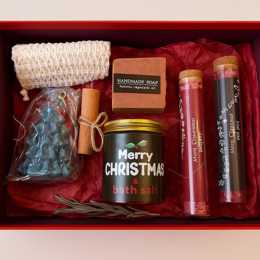 Christmas Gift Box Winter Gift Basket Holiday Gift Box Christmas Self Care Box Christmas Gift Basket Xmas gift box, Feliz Navidad New Year