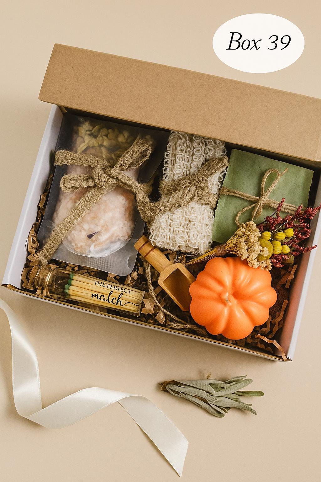 Thanksgiving Gifts, Thanksgiving Favors, Fall Gift Basket, Spa Gift Set, Birthday Gift Box, Autumn Self Care Package, Cozy Fall Gift, Seasonal Gift