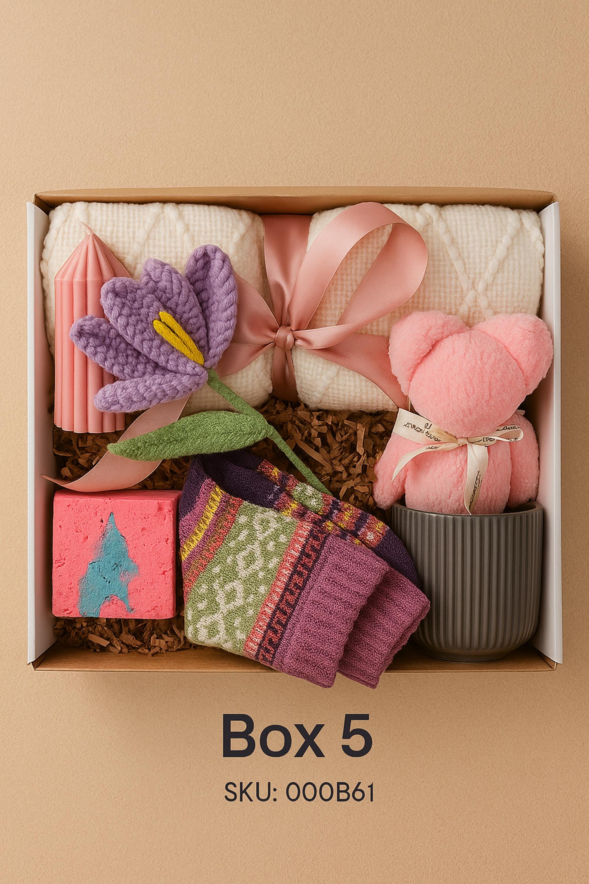 Hug in box, Cozy Gift basket, Encouragement gift for her, hygge gift box, Get well soon care package, Thinking of you gift, Mom blanket gift set, Cozy winter gift box, self-care package women, comfort gift basket, handmade spa gift set, sympathy gift box, luxury pamper gift, Holiday Care Package, Christmas Gift for Her, Winter Self Care Basket, Self Care Gift Box, Cozy Christmas Gift,  Relaxing gifts, Mother Gift Basket, Stocking Stuffer Box