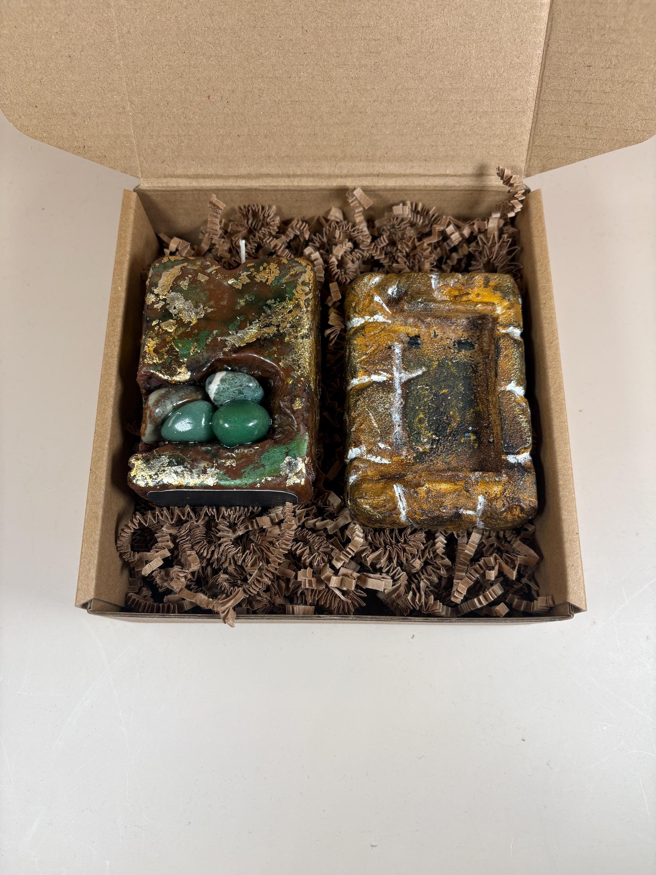 Jade aura candle gift set in box with green stones, handmade crystal candle with gold leaf, luxury spiritual gift for her, unique home decor present
