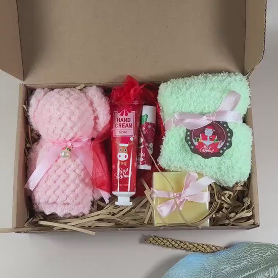 Christmas Gift Baskets, Christmas Gift Baskets for Women, Cozy Holiday Care Package, Self Care Gifts for Women, Christmas Gift For Her, Xmas