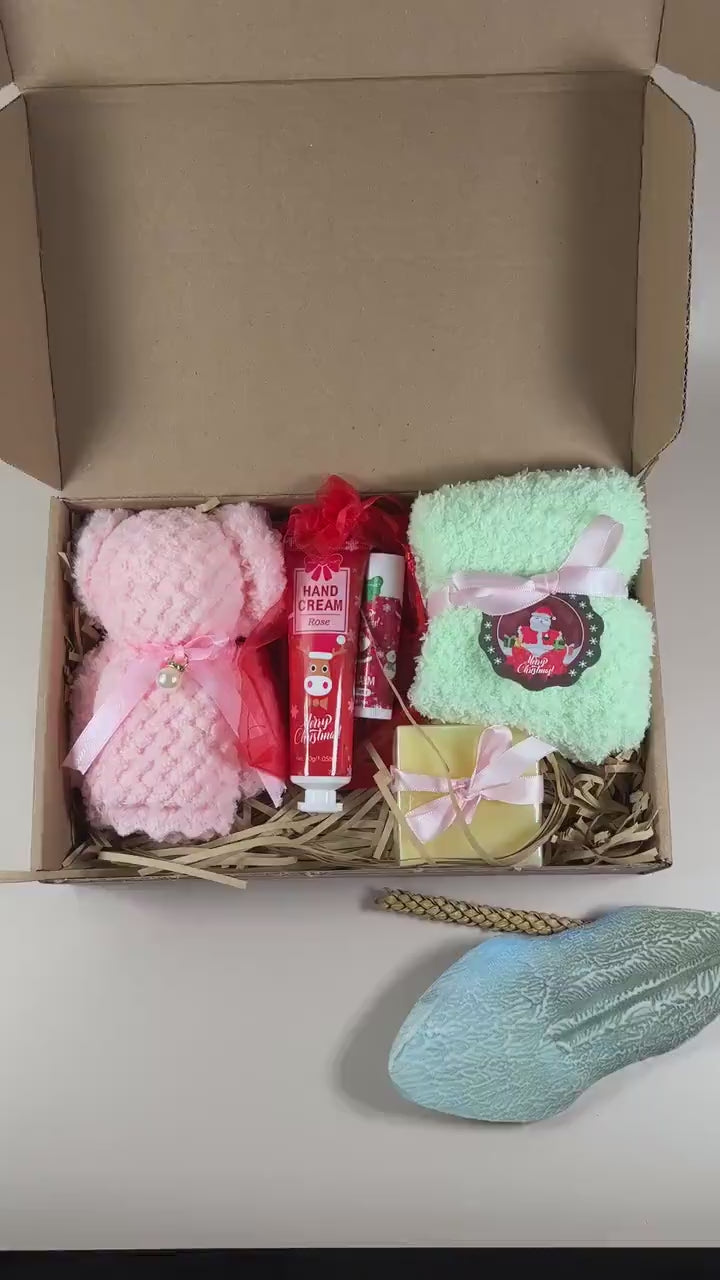 Christmas Gift Baskets, Christmas Gift Baskets for Women, Cozy Holiday Care Package, Self Care Gifts for Women, Christmas Gift For Her, Xmas