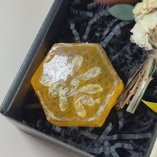 Luxury Spa Gift Box for Her – Handmade Self Care Package with Soap, Candle & Bath Salts, Relaxation Pamper Gift, Birthday or Thinking of You