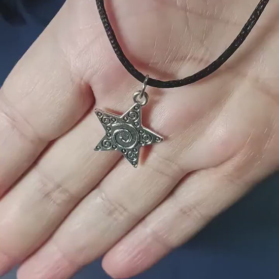 Y2K Star Pendant Necklace: Celestial Friendship Jewelry