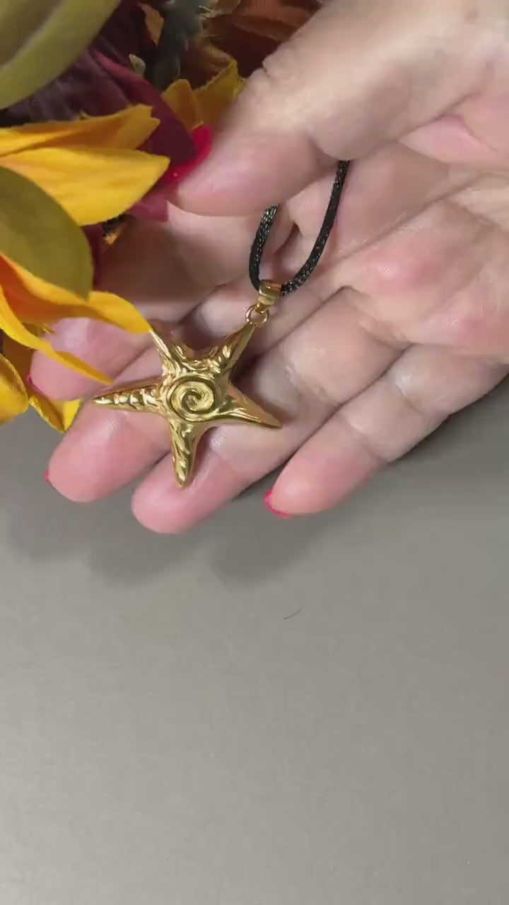 Gold Star Necklace, Coastal Star Pendant Gift for Mom, Daughter Gift, Beach Jewelry, Nautical Necklace, Ocean Lover Gift