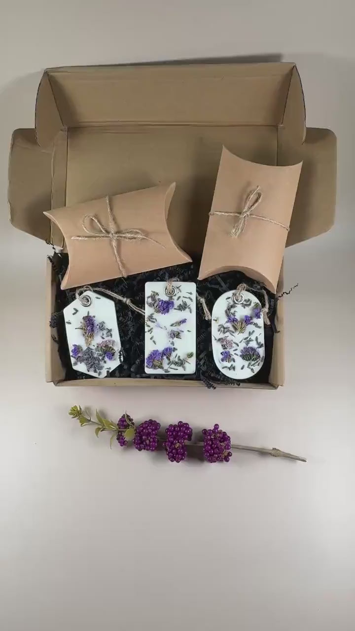 Handmade Lavender Sachets - Unique wedding favors, bridesmaid gifts, thoughtful holiday presents.