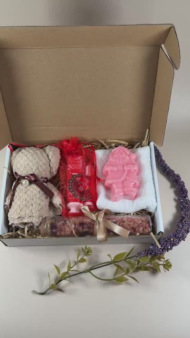 Holiday Gift Box, Christmas Gift Baskets, Christmas Gift Box, Hygge Gift Box, Appreciation Gift, Long Distance Gift, Christmas Gift Ideas